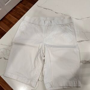 🌸White JAG Bermuda shorts Women’s Shorts size 8/29🌸